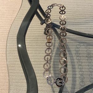 Escada chain belt